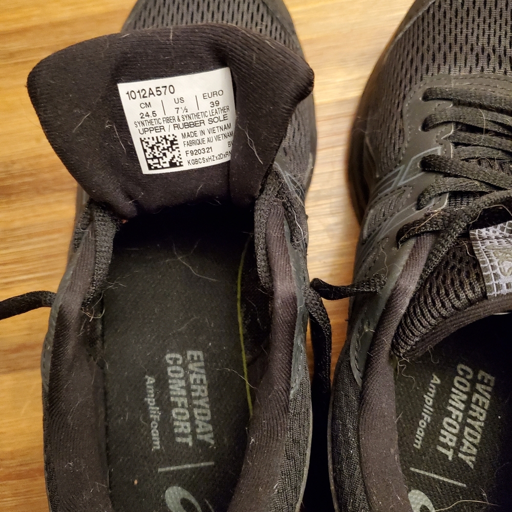 Womens Asics gel walking shoes